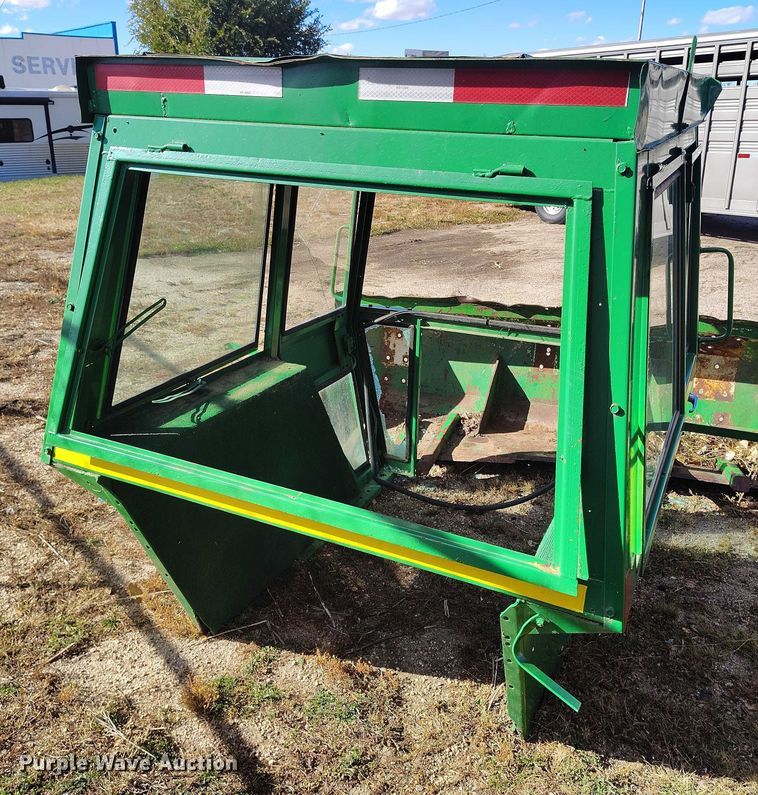 image for item IP9741 1962 John Deere 4010 tractor