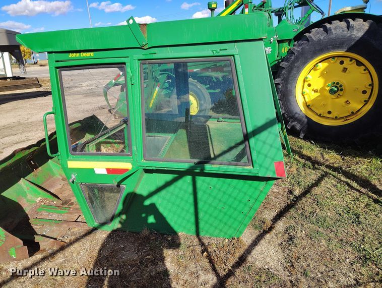 image for item IP9741 1962 John Deere 4010 tractor