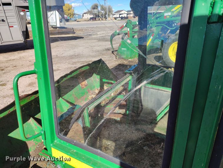 image for item IP9741 1962 John Deere 4010 tractor