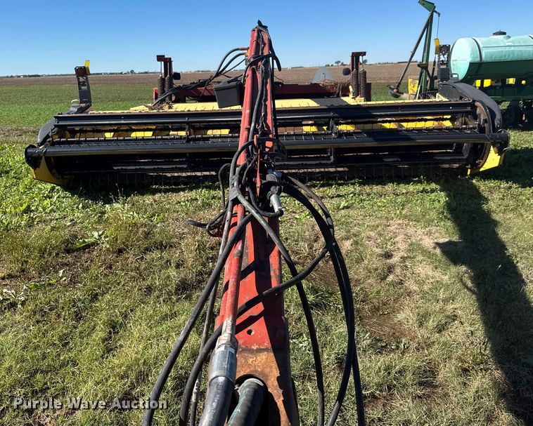 image for item NA9819 New Holland 16HS swather / windrower