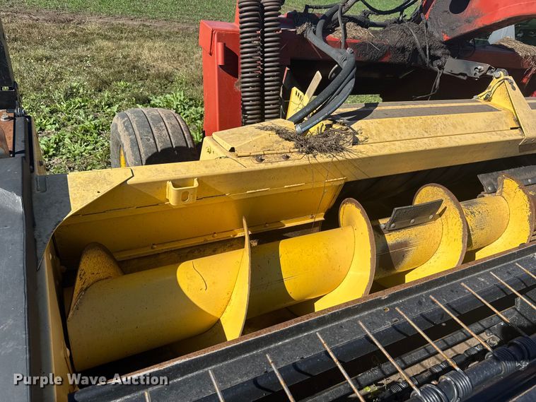 image for item NA9819 New Holland 16HS swather / windrower