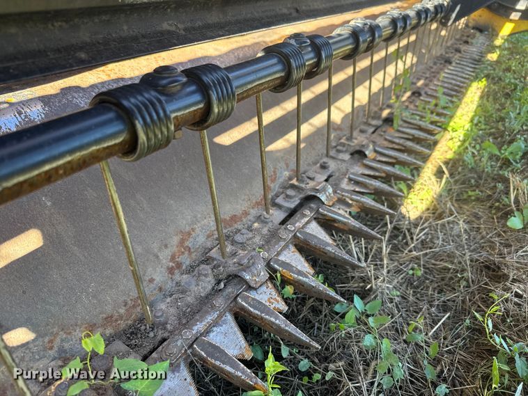 image for item NA9819 New Holland 16HS swather / windrower