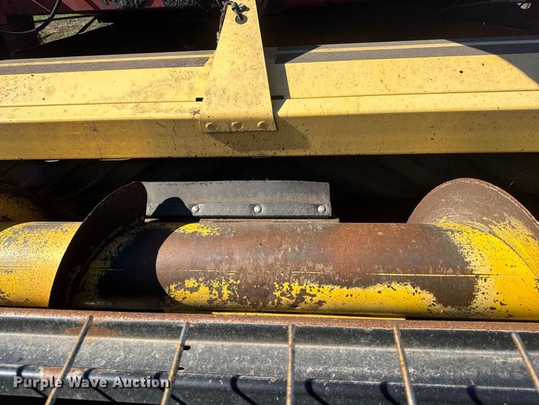 image for item NA9819 New Holland 16HS swather / windrower