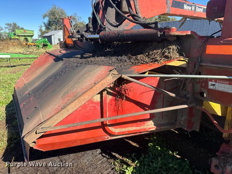 image for item NA9819 New Holland 16HS swather / windrower