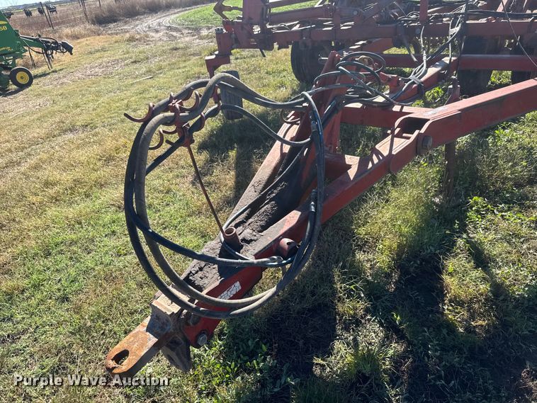 image for item NA9820 Sunflower Fallow-King 3040-28 sweep plow