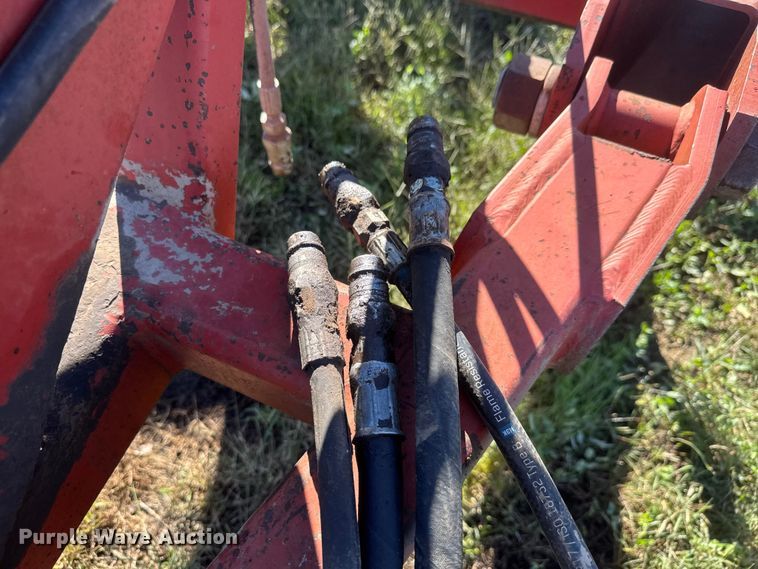 image for item NA9820 Sunflower Fallow-King 3040-28 sweep plow