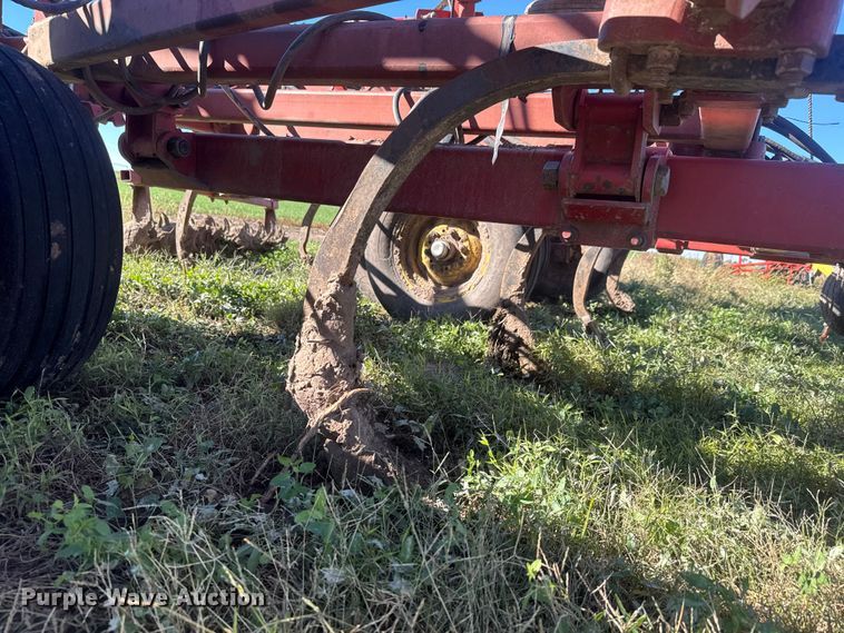 image for item NA9820 Sunflower Fallow-King 3040-28 sweep plow