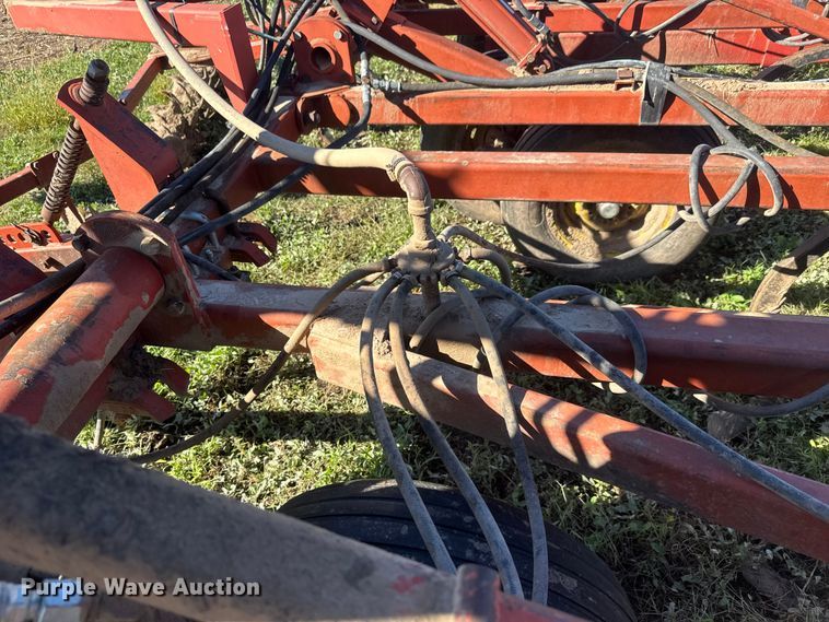 image for item NA9820 Sunflower Fallow-King 3040-28 sweep plow