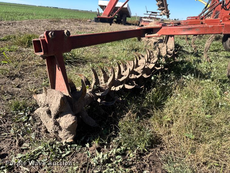 image for item NA9820 Sunflower Fallow-King 3040-28 sweep plow