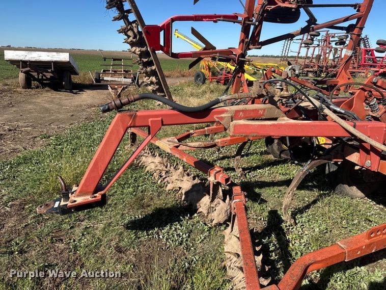 image for item NA9820 Sunflower Fallow-King 3040-28 sweep plow