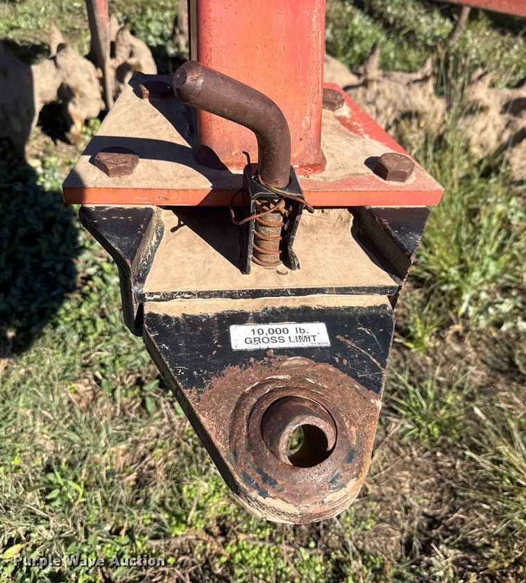 image for item NA9820 Sunflower Fallow-King 3040-28 sweep plow