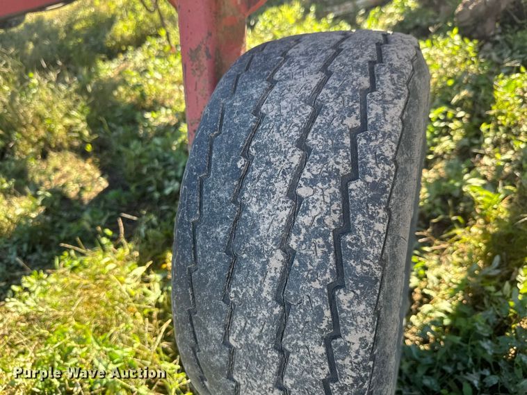 image for item NA9820 Sunflower Fallow-King 3040-28 sweep plow