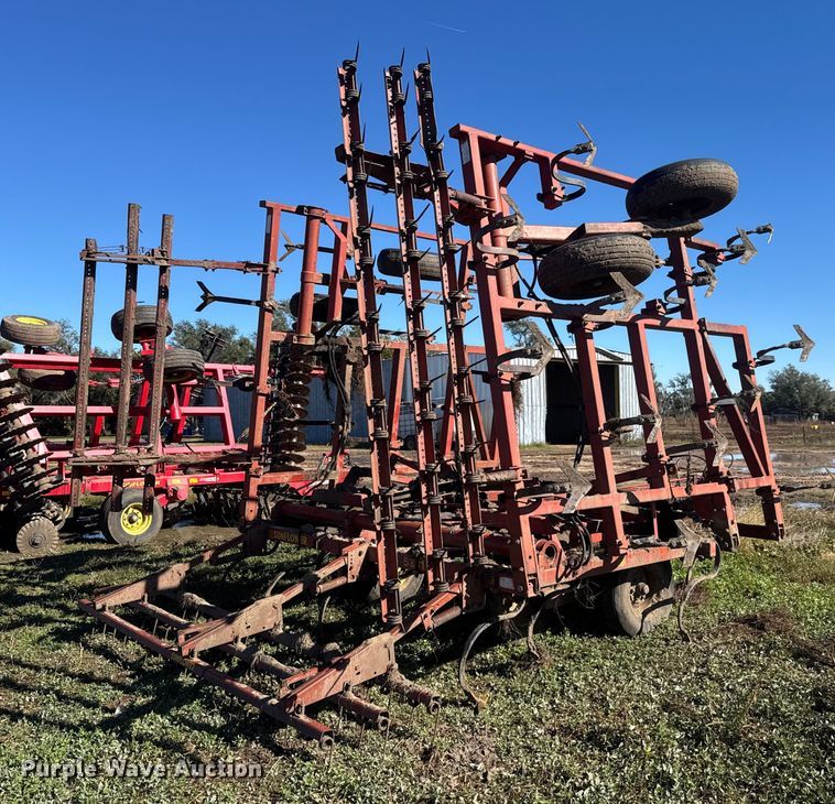 image for item NA9821 Sunflower 533127 field cultivator