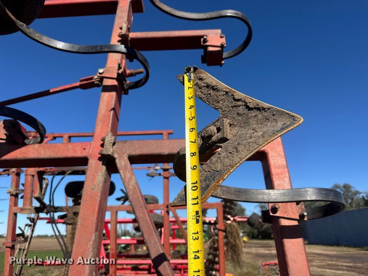 image for item NA9821 Sunflower 533127 field cultivator