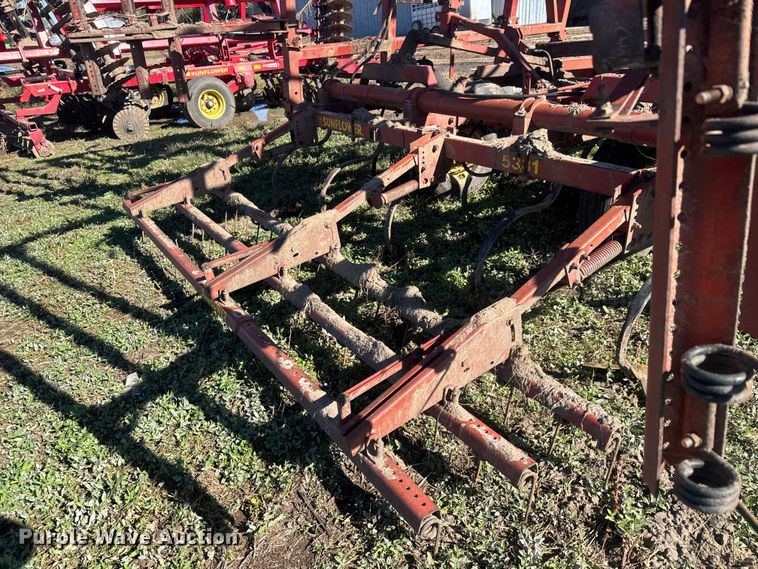 image for item NA9821 Sunflower 533127 field cultivator