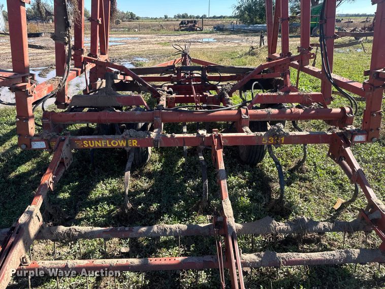 image for item NA9821 Sunflower 533127 field cultivator