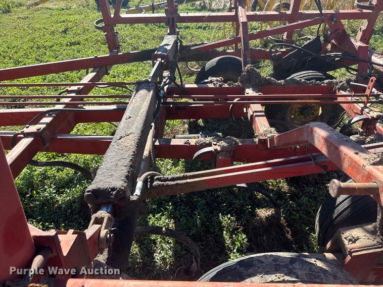 image for item NA9821 Sunflower 533127 field cultivator
