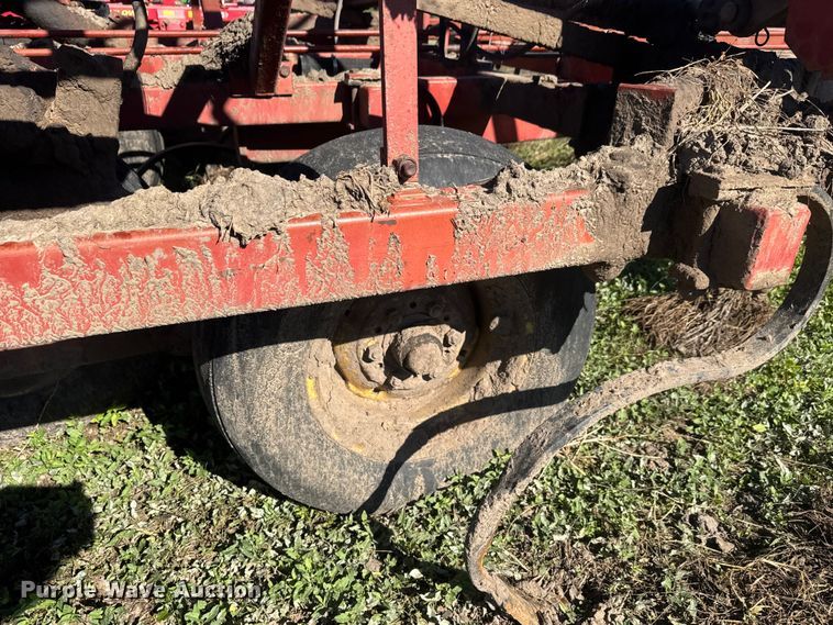 image for item NA9821 Sunflower 533127 field cultivator