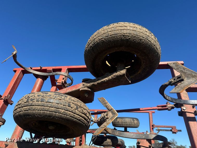 image for item NA9821 Sunflower 533127 field cultivator