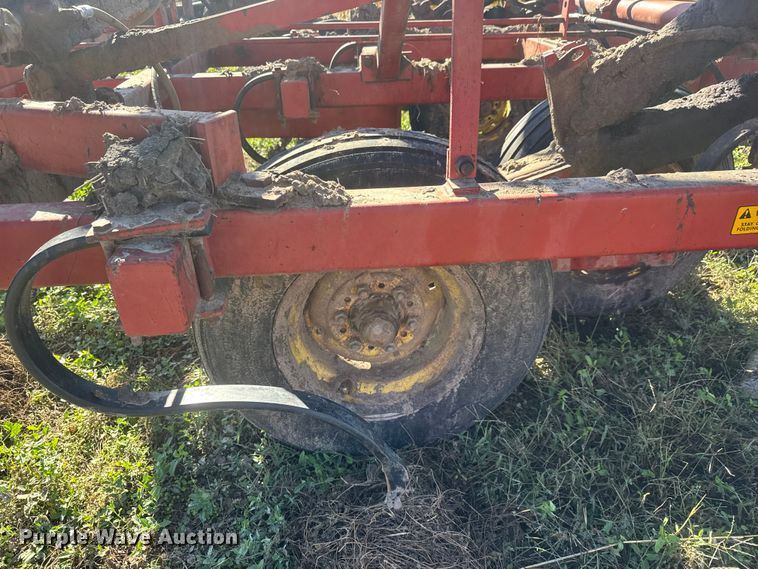 image for item NA9821 Sunflower 533127 field cultivator