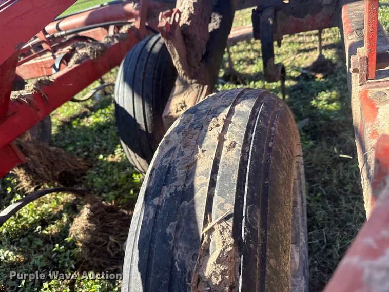 image for item NA9821 Sunflower 533127 field cultivator