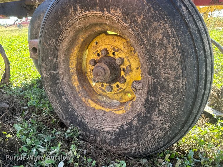 image for item NA9821 Sunflower 533127 field cultivator