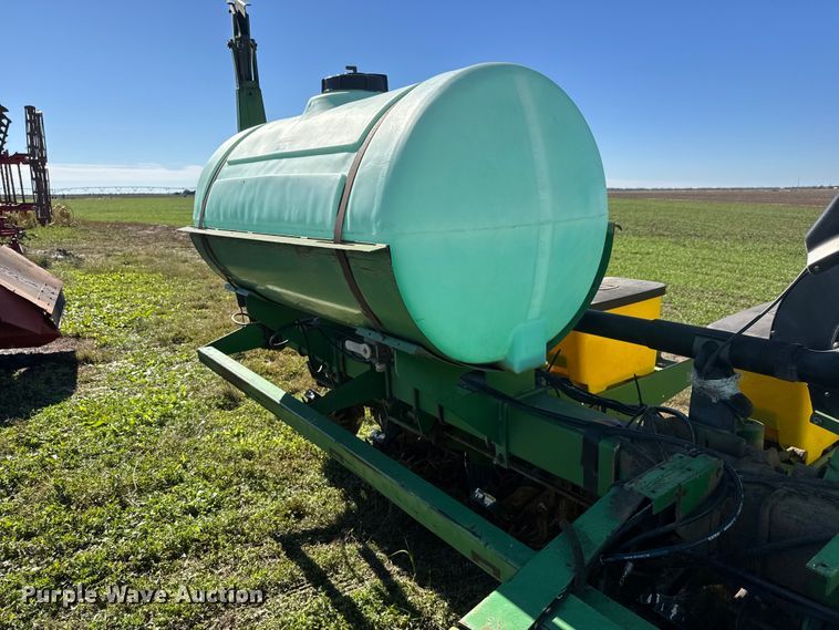 image for item NA9822 John Deere Max Emerge Plus planter