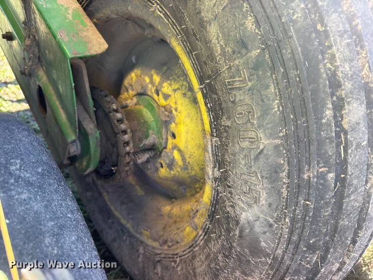 image for item NA9822 John Deere Max Emerge Plus planter