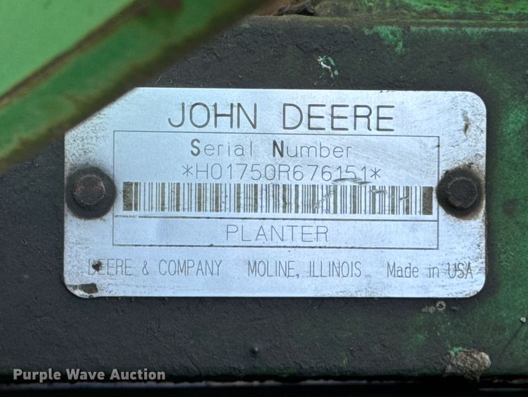 image for item NA9822 John Deere Max Emerge Plus planter
