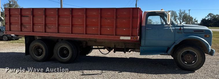image for item NA9823 1972 Chevrolet C/50 grain truck