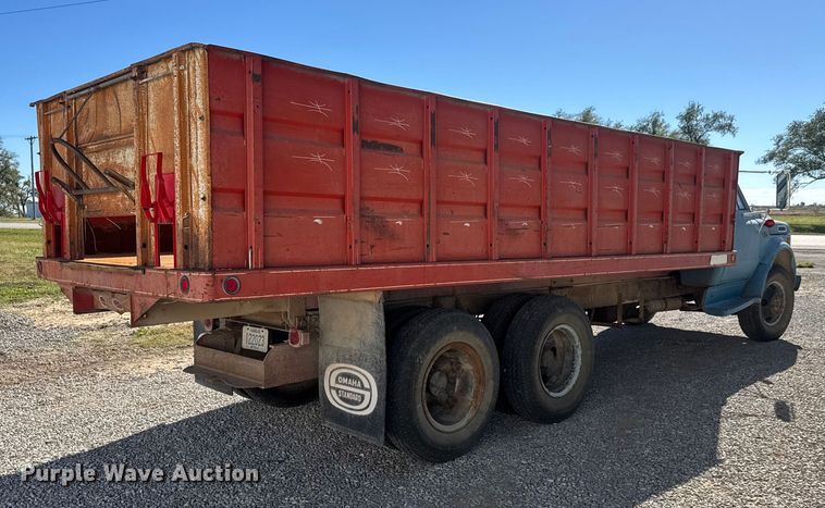 image for item NA9823 1972 Chevrolet C/50 grain truck