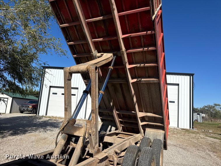 image for item NA9823 1972 Chevrolet C/50 grain truck