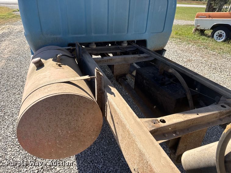 image for item NA9823 1972 Chevrolet C/50 grain truck