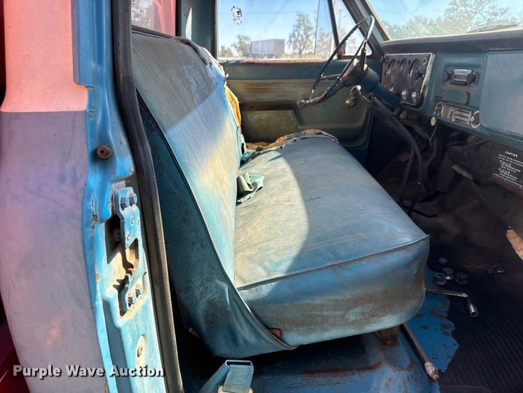 image for item NA9823 1972 Chevrolet C/50 grain truck