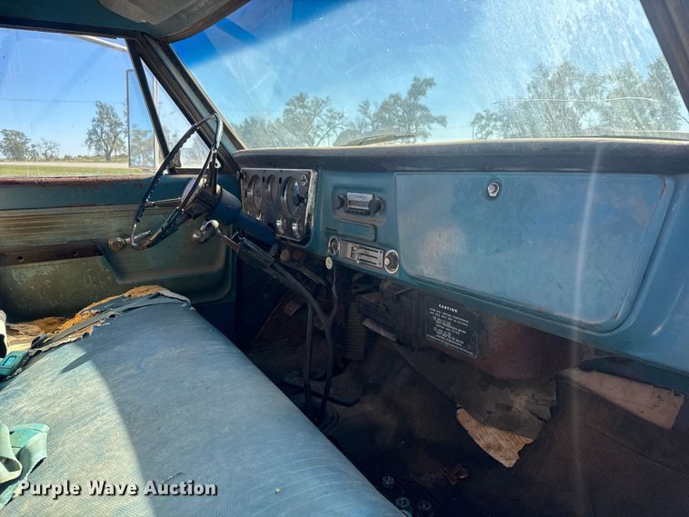 image for item NA9823 1972 Chevrolet C/50 grain truck