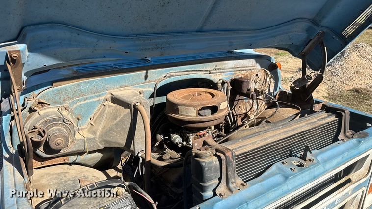 image for item NA9823 1972 Chevrolet C/50 grain truck