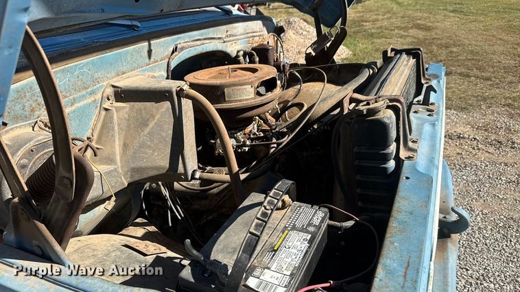 image for item NA9823 1972 Chevrolet C/50 grain truck