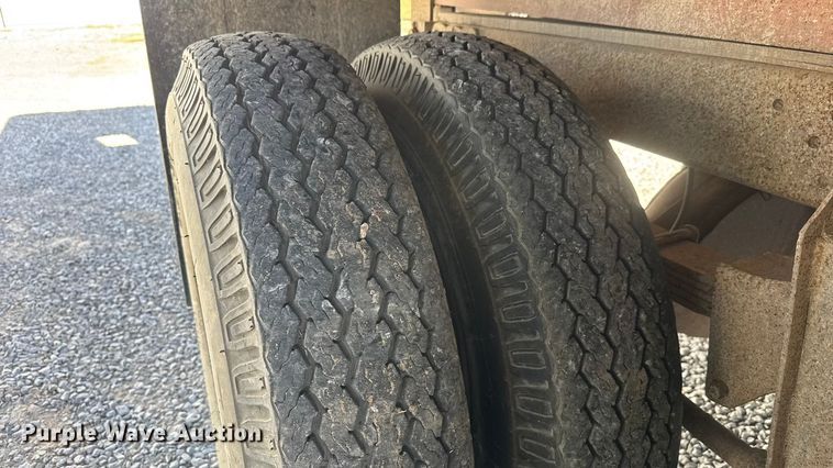 image for item NA9823 1972 Chevrolet C/50 grain truck