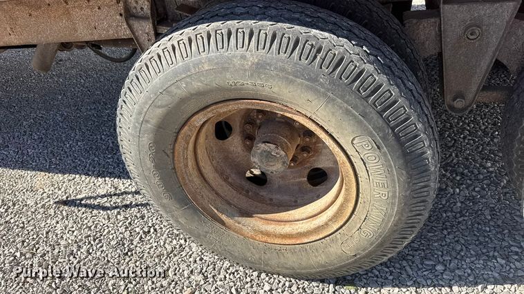 image for item NA9823 1972 Chevrolet C/50 grain truck