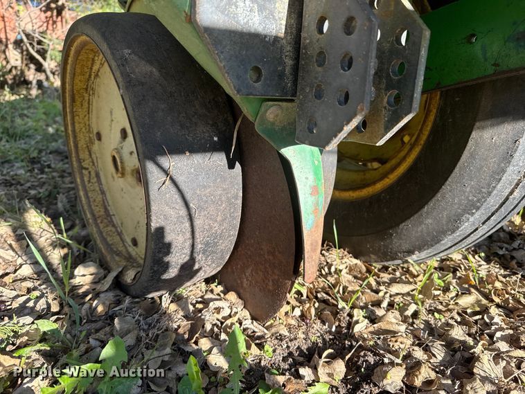 image for item NA9826 John Deere 7200 Max Emerge 2 no-till planter