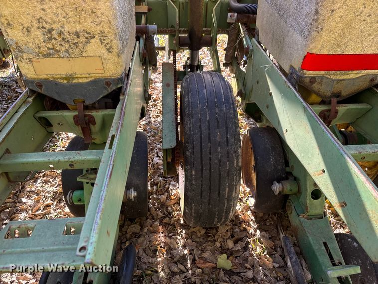 image for item NA9826 John Deere 7200 Max Emerge 2 no-till planter