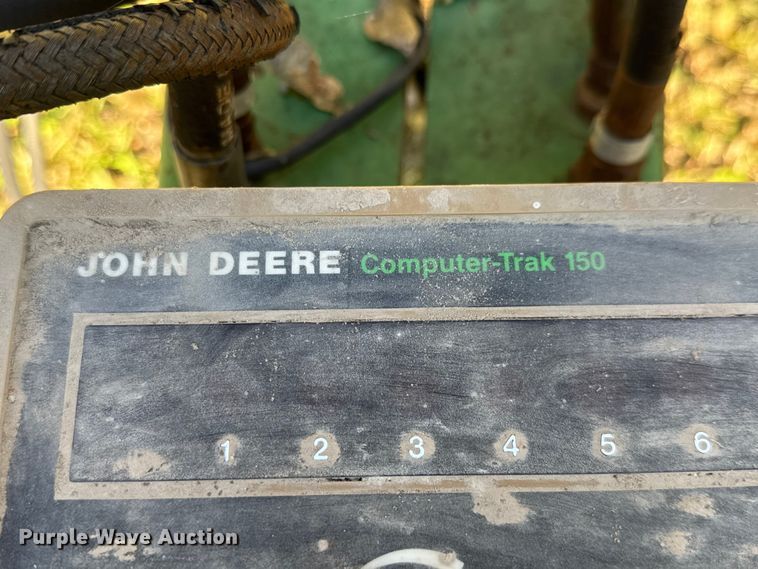 image for item NA9826 John Deere 7200 Max Emerge 2 no-till planter