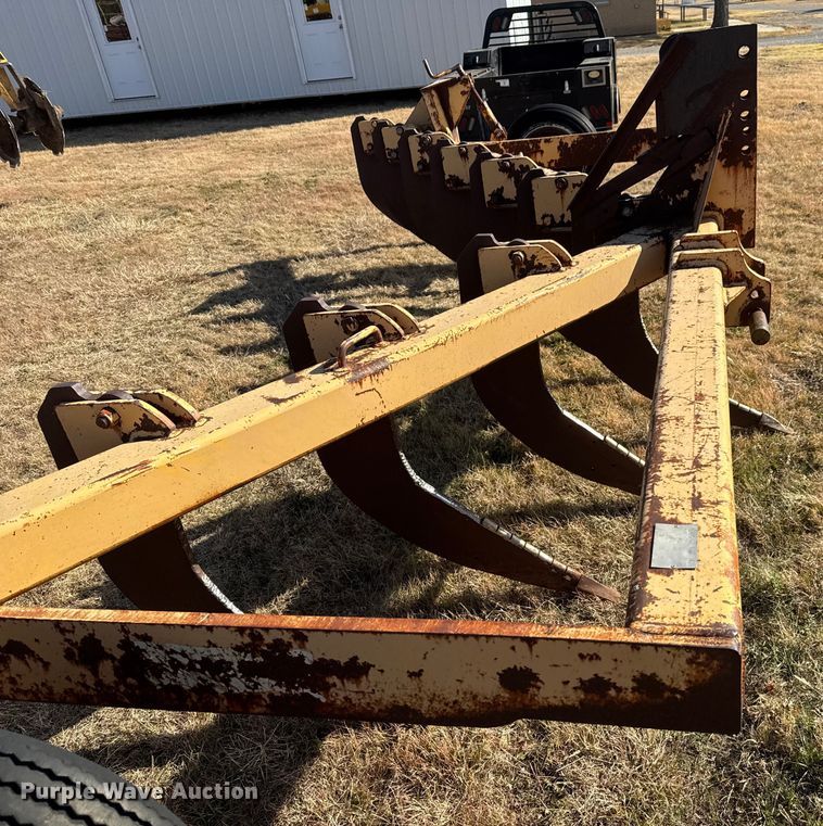 image for item NA9841 Ripper