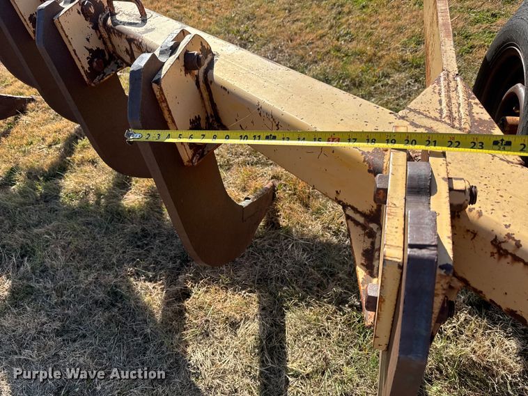 image for item NA9841 Ripper