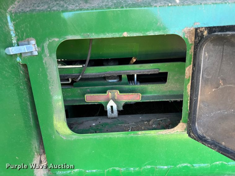 image for item YA1348 2022 John Deere RD40F Hydraflex flex draper head