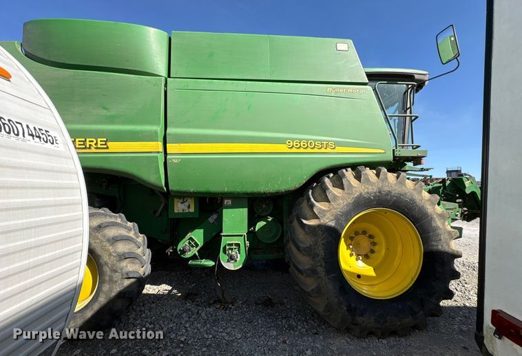 image for item YA1353 2007 John Deere 9660 STS combine