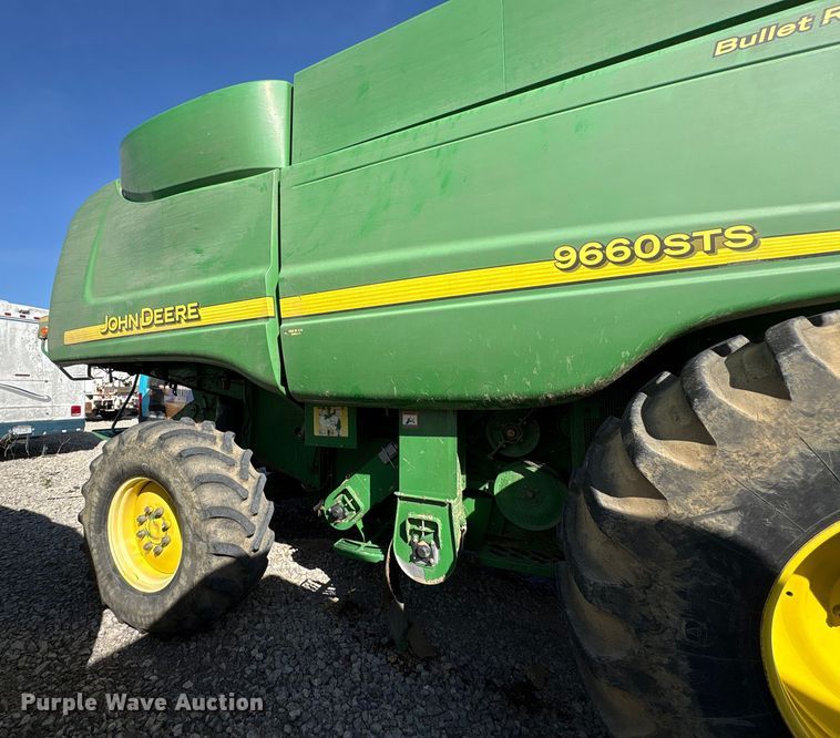 image for item YA1353 2007 John Deere 9660 STS combine