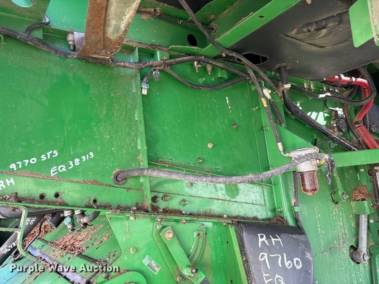 image for item YA1353 2007 John Deere 9660 STS combine