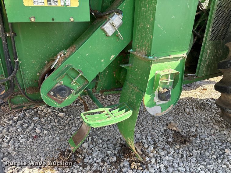 image for item YA1353 2007 John Deere 9660 STS combine