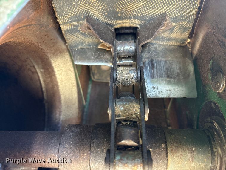 image for item YA1353 2007 John Deere 9660 STS combine